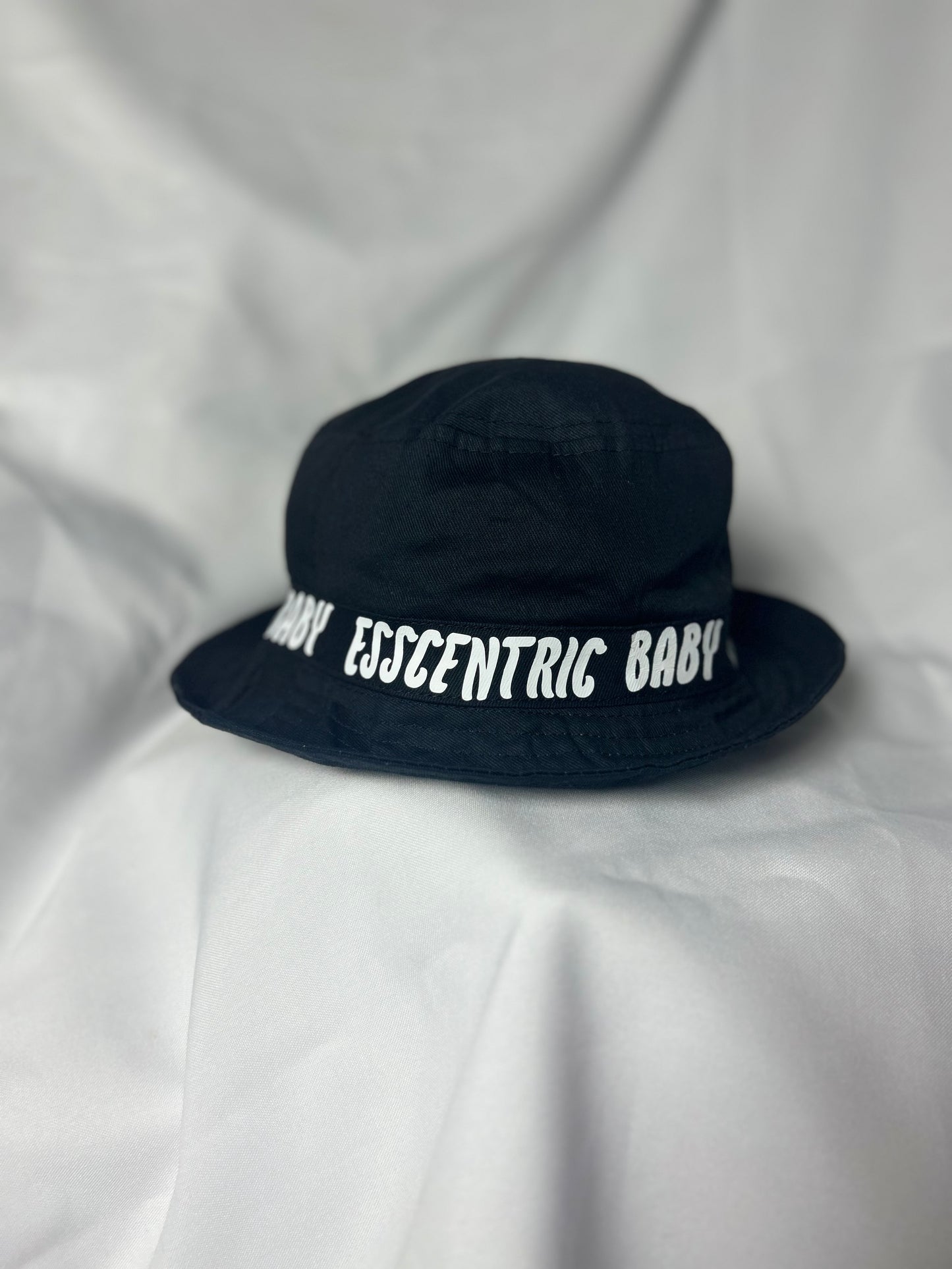 Esscentric Bucket Hat